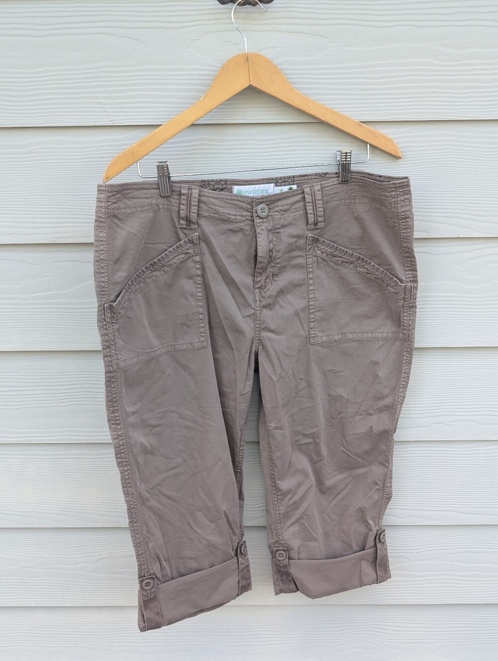 Aventura Capris NWOT Size 16 Brown Cotton Organic Summer Cozy Athleisure Pockets